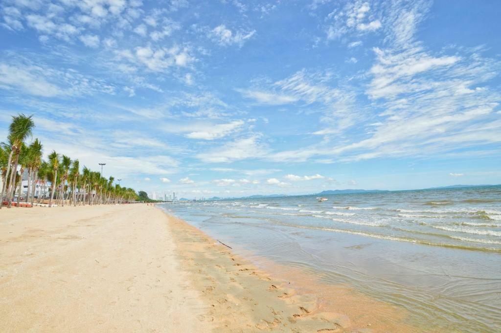 Apartament Ar Aeras Pattaya Zewnętrze zdjęcie